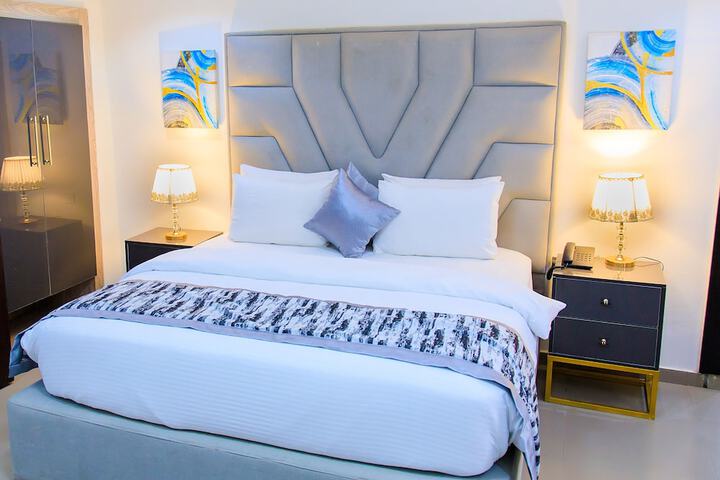 Room 11 of 26