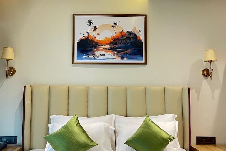 Room 3 of 7