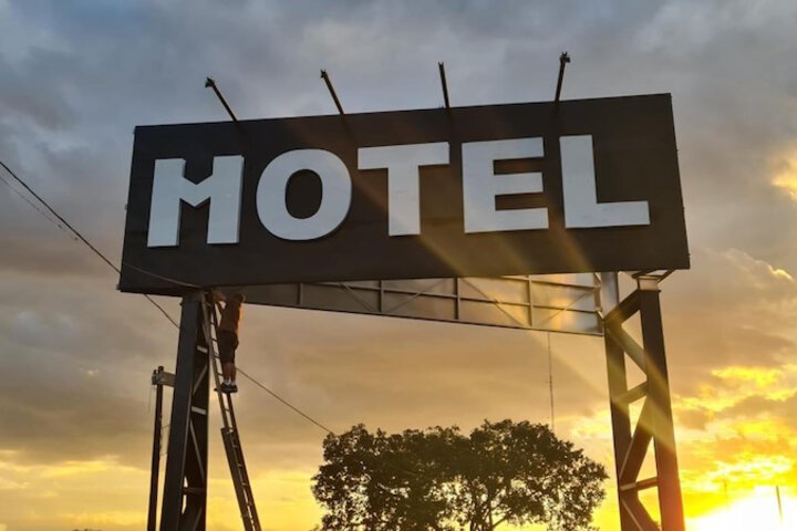 Hotel 52 of 53