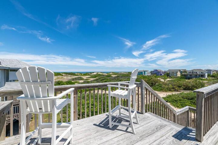 A Salty Piece of Land - Corolla Ocean Sands, Pool, Hot Tub, Ocean View, 100 Yards to Beach in Corolla, NC
