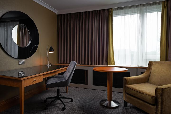Room 21 of 143