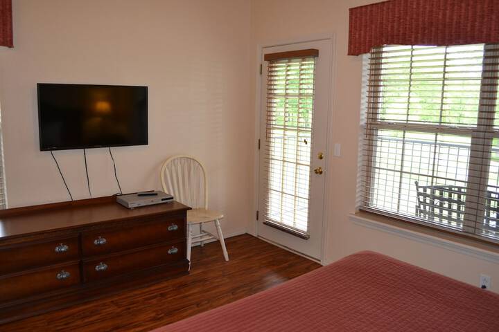 Room 11 of 127