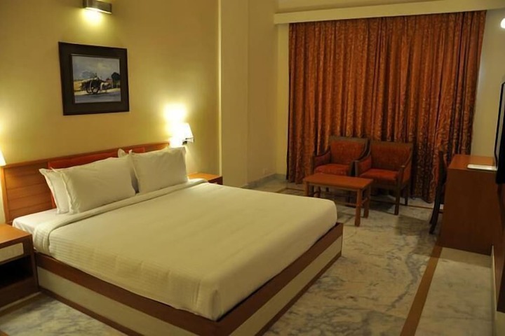 Room 11 of 20