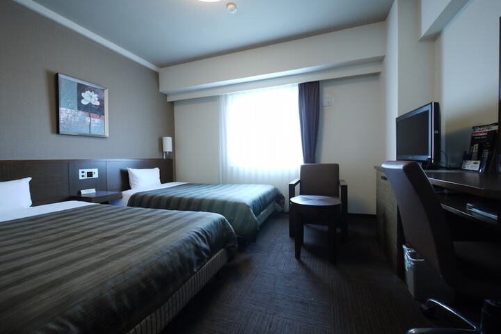 Room 15 of 38