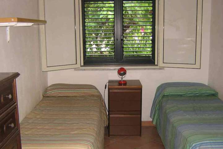 Room 3 of 23