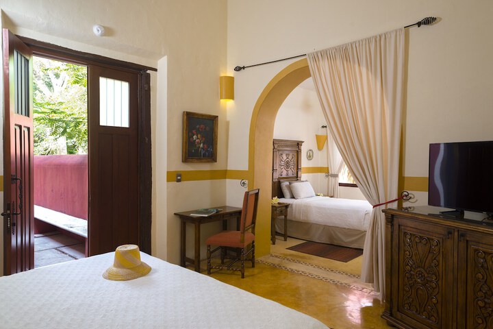 Room 5 of 95