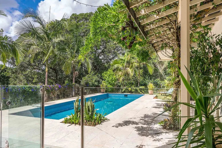 Pool 6 of 11