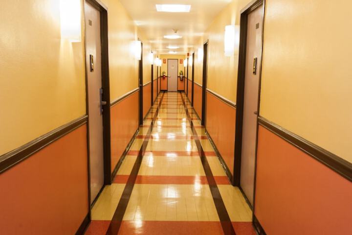 Ballroom/Hall 9 of 14