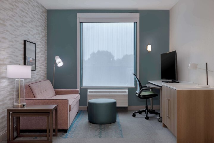 1 King Accessible Tub Studio Suite (3 of 17)