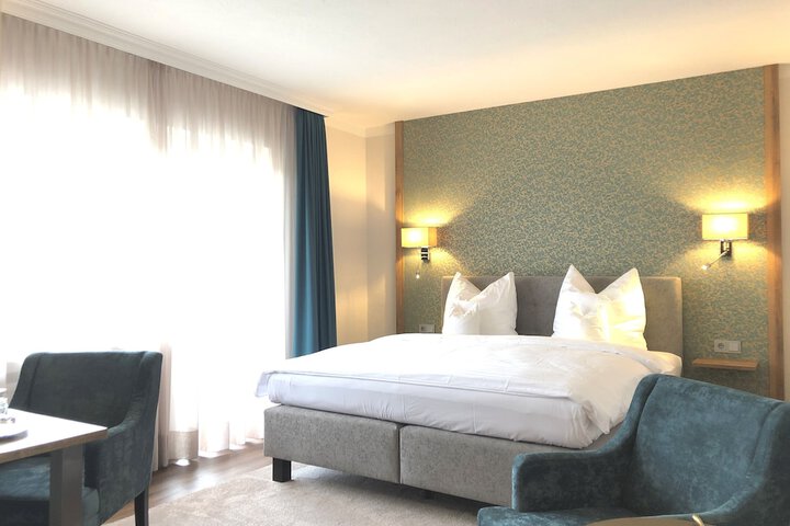 Room 3 of 32