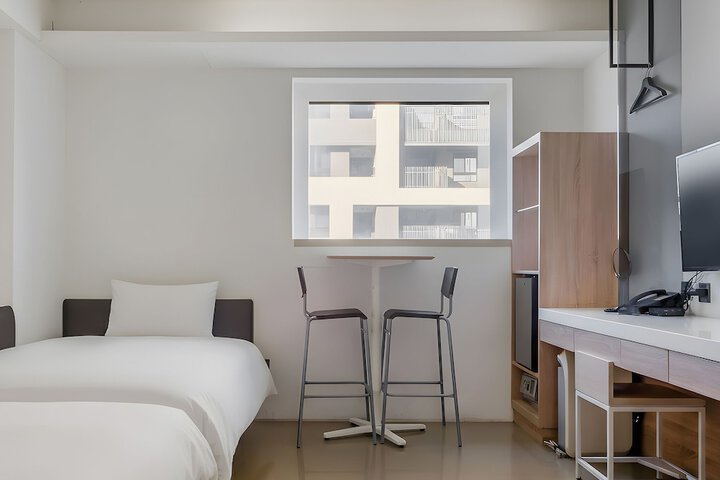 Room 15 of 121
