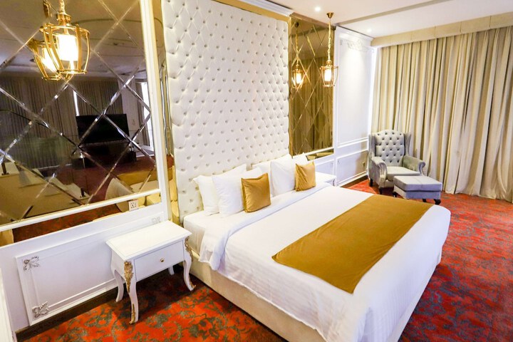 Room 48 of 69