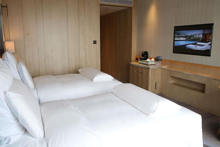 Room 7 of 86