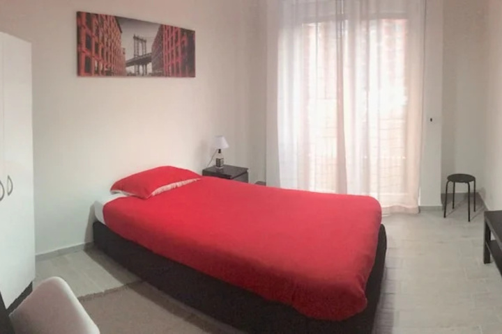 Room 8 of 9