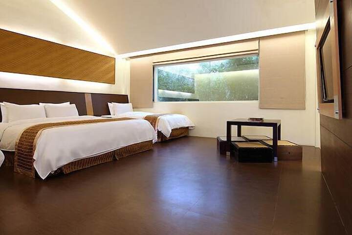 Room 13 of 62