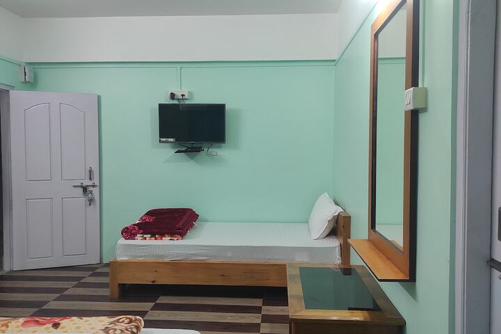 Room 16 of 21