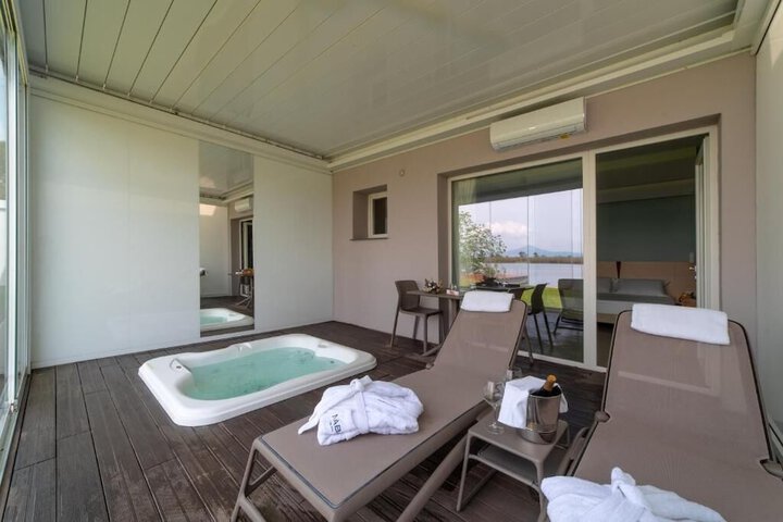 Terrace/Patio 48 of 84