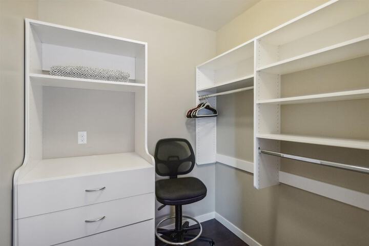 Room 35 of 117