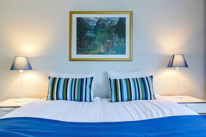 Room 3 of 30