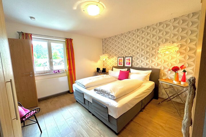 Room 32 of 126