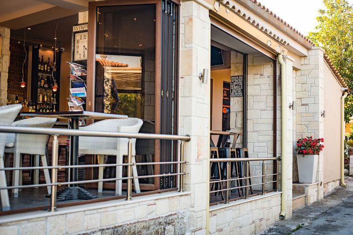 Entrance & Lobby