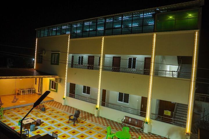 Hotel 32 of 33
