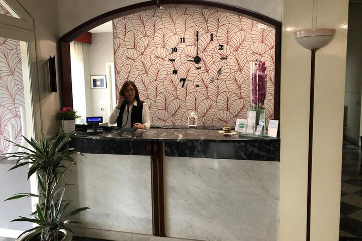 Guest Lobby