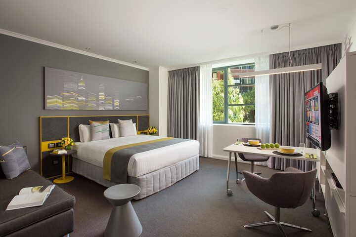 Room 5 of 22