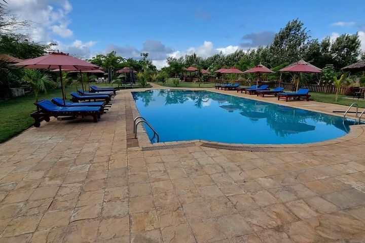 Pool 12 of 76