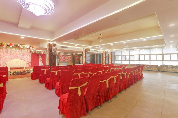 Ballroom/Hall 27 of 29