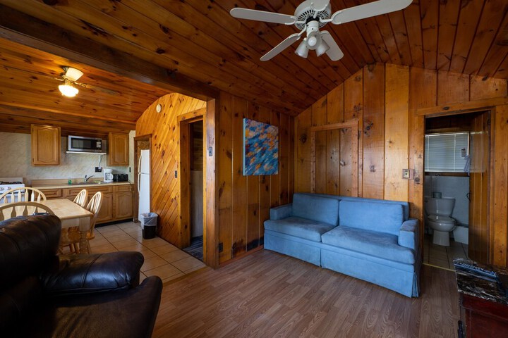 Room 42 of 324
