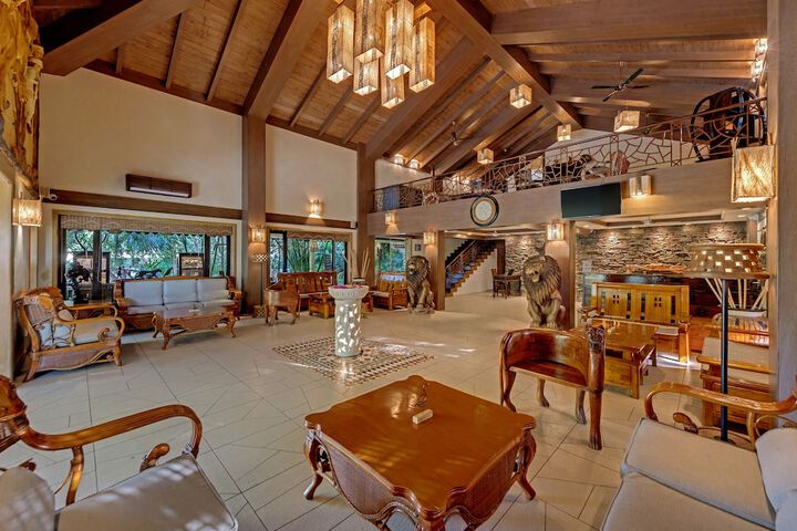 Lobby Entry