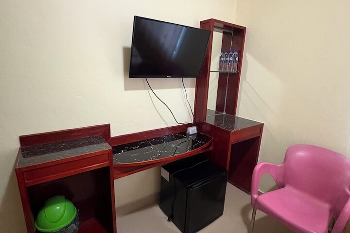 Room 3 of 31