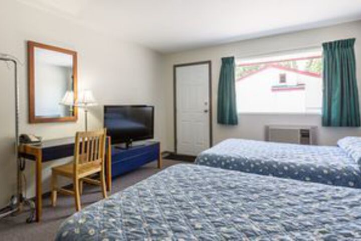 Room 9 of 16