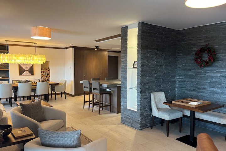 Room 44 of 229