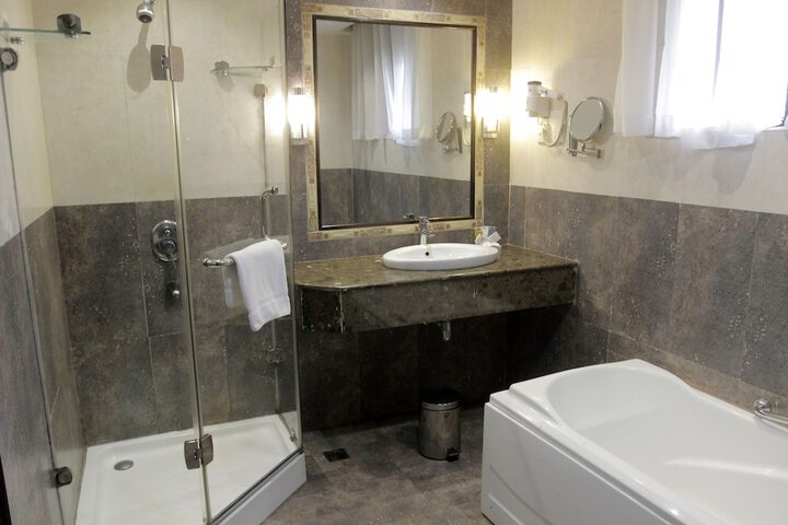 Room 30 of 54