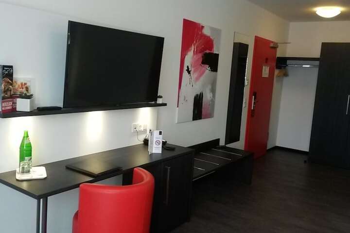 Room 30 of 55
