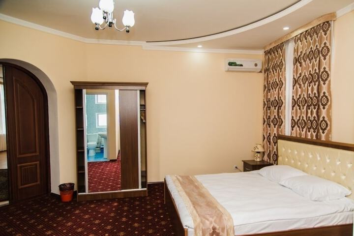 Room 18 of 60