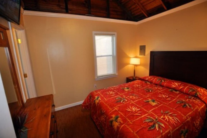 Room 21 of 38