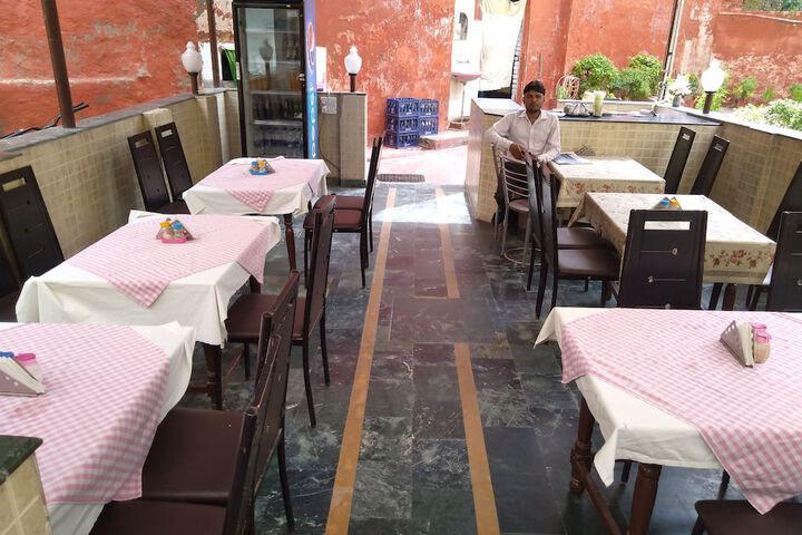 Dining Photos