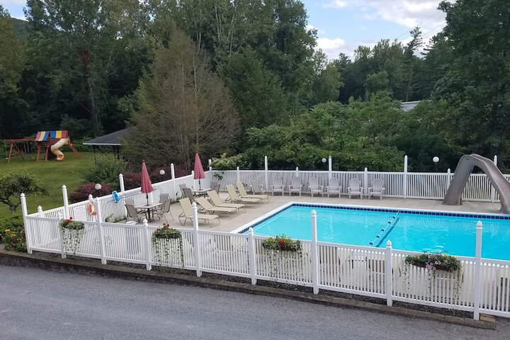 Pool 41 of 61
