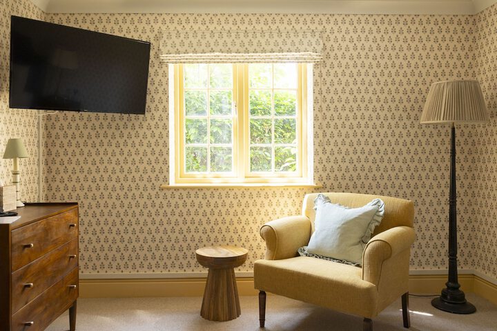 Room 26 of 122