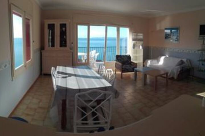 Room 14 of 27