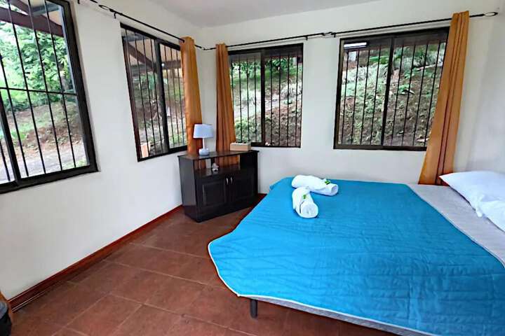 Room 4 of 30