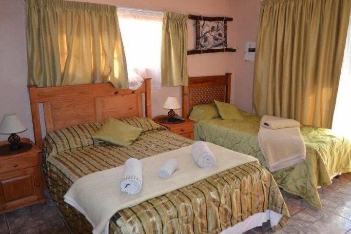 Room 6 of 34