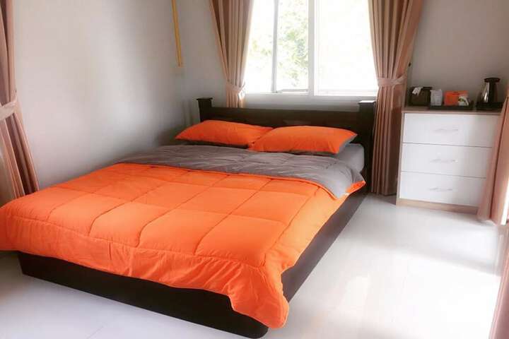 Room 3 of 27
