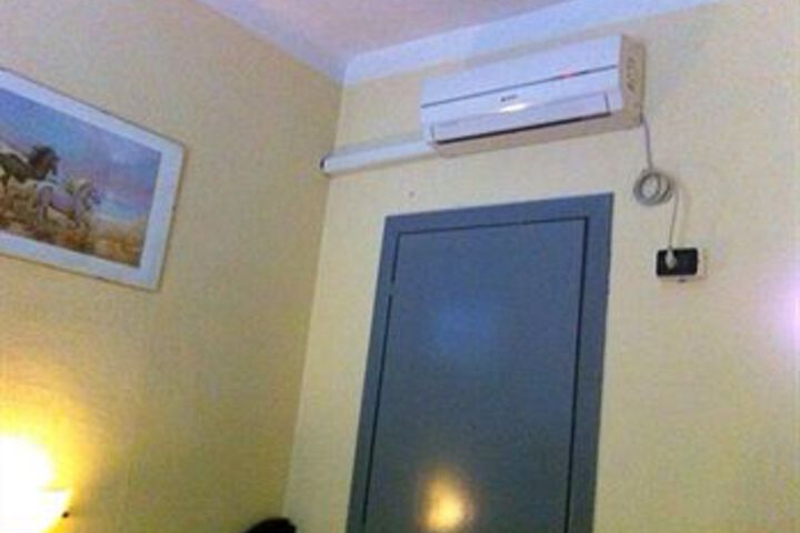 Room 17 of 25