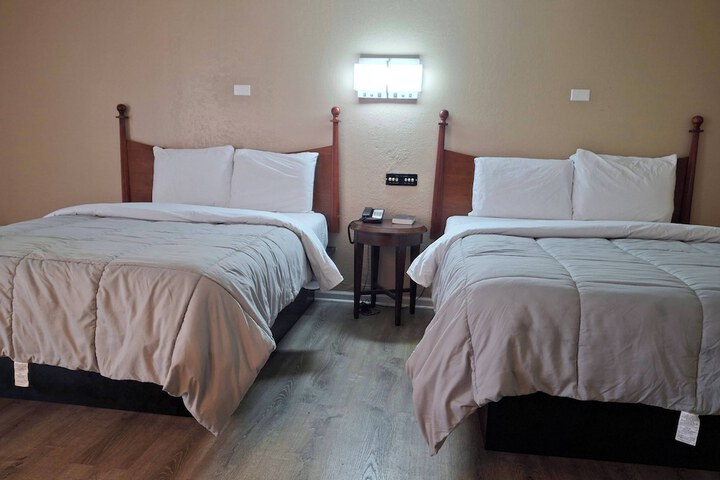 Room 8 of 46