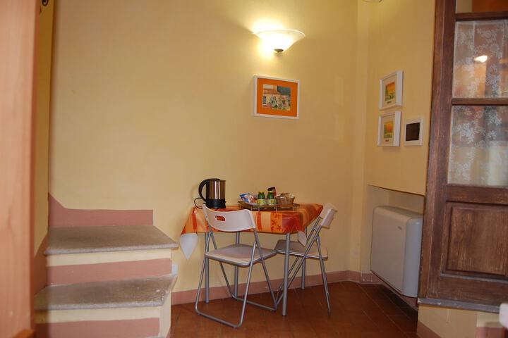 Room 14 of 32
