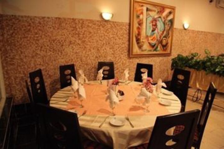 Dining 21 of 22